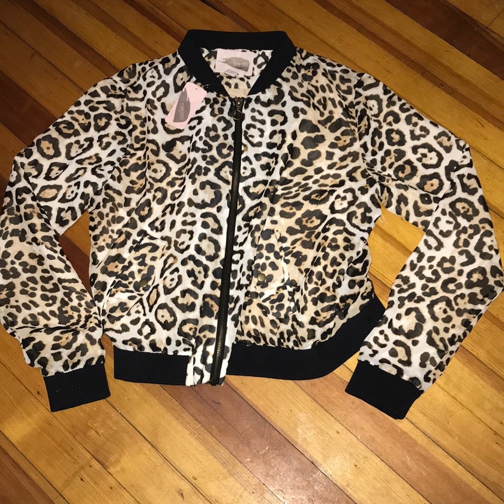 Animal print Jacket , Forever 21 size Large, NEW